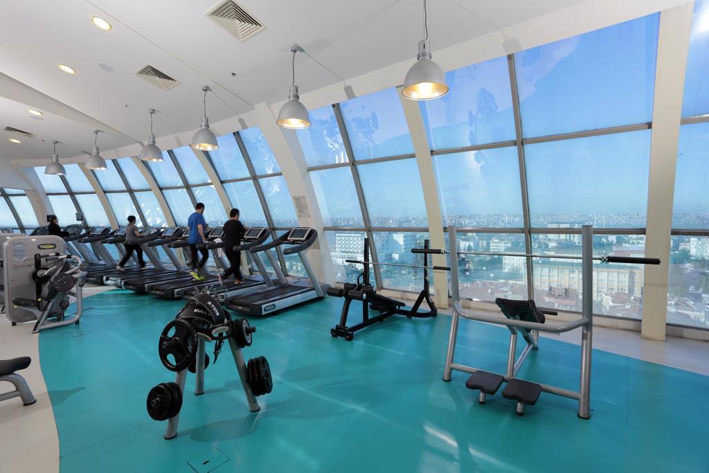 エセル プレミアム ホテル&スパ ブユックチェクメジェ エクステリア 写真 The gym at the 101 building
